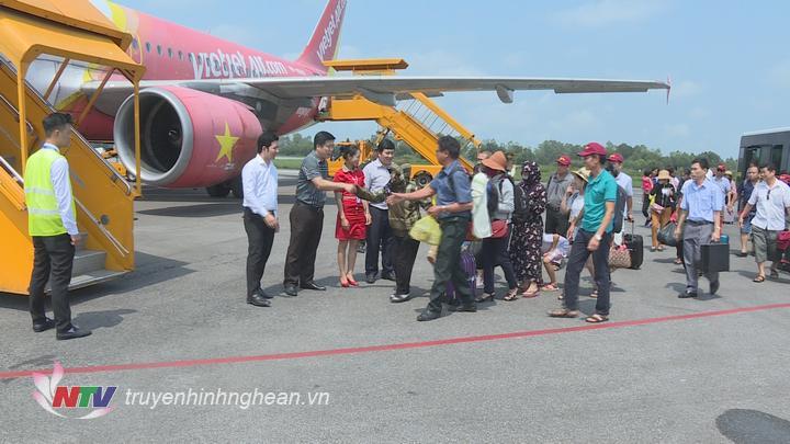 Hành khánh tại sân bay Vinh