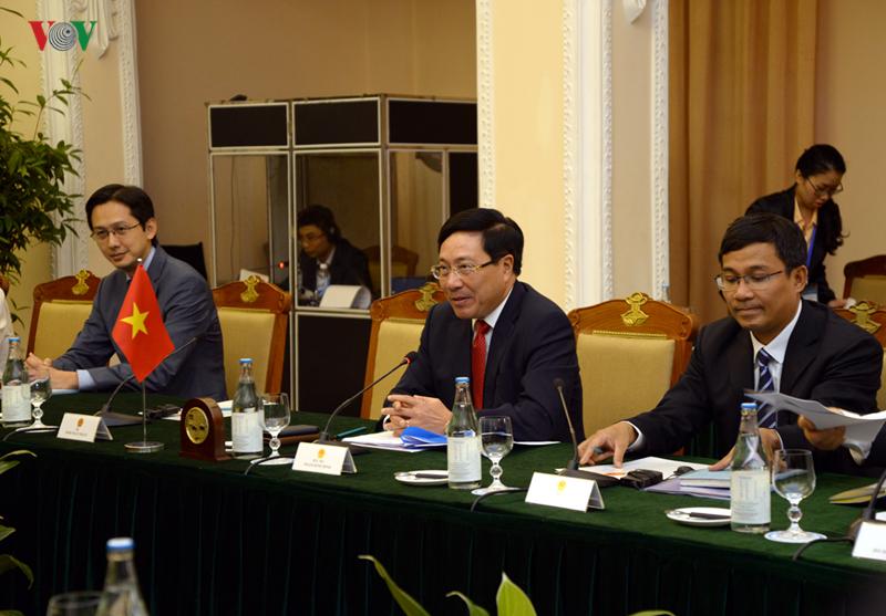 Phó Thủ tướng, Bộ trưởng Ngoại giao Phạm Bình Minh cảm ơn sự ủng hộ của Ủy ban Châu Âu và bà Federica Mogherini trong việc thúc đẩy EVFTA và EVIPA.