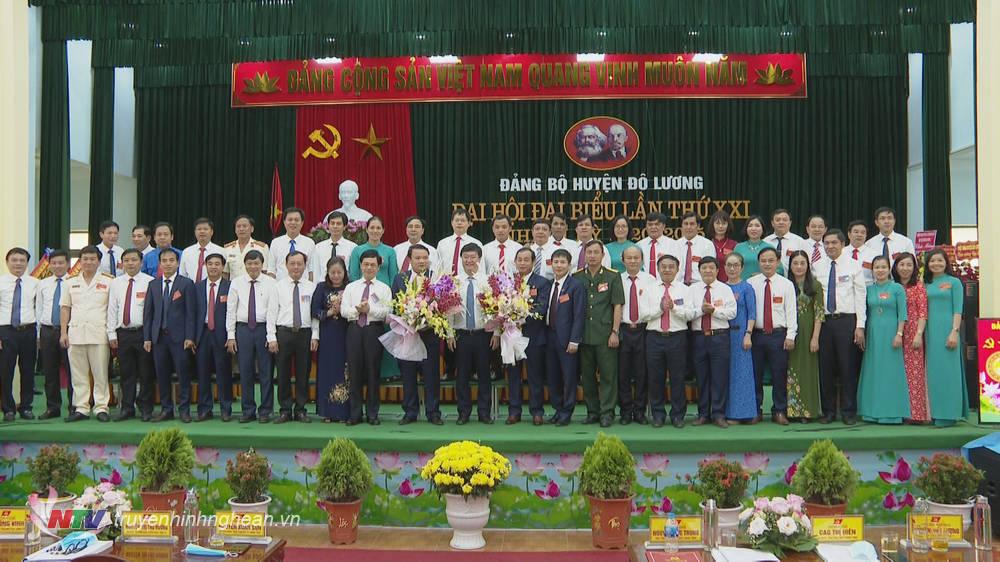 Ra mắt