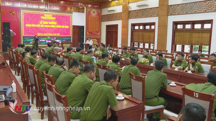 Toàn cảnh buổi lễ.