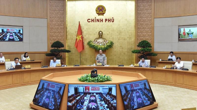 Thủ tướng phát biểu tại cuộc họp.
