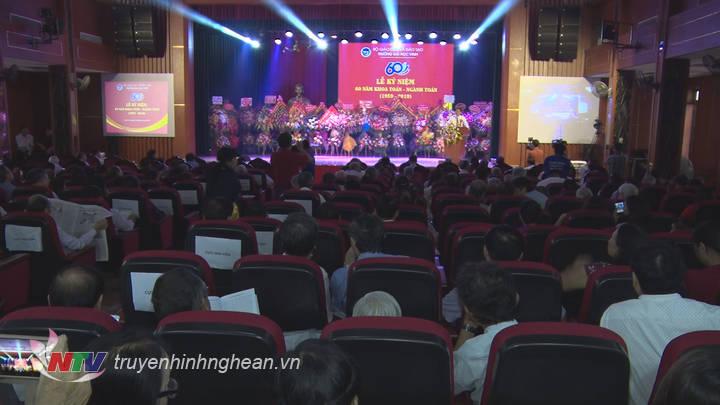Quang cảnh lễ kỷ niệm 60 năm khoa Toán.