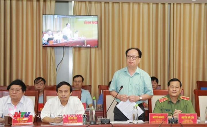 Giám đốc Sở KH&ĐT Nguyễn Văn Độ báo cáo kết quả thực hiện kinh tế - xã hội 9 tháng đầu năm 2019, nhiệm vụ 3 tháng cuối năm. 