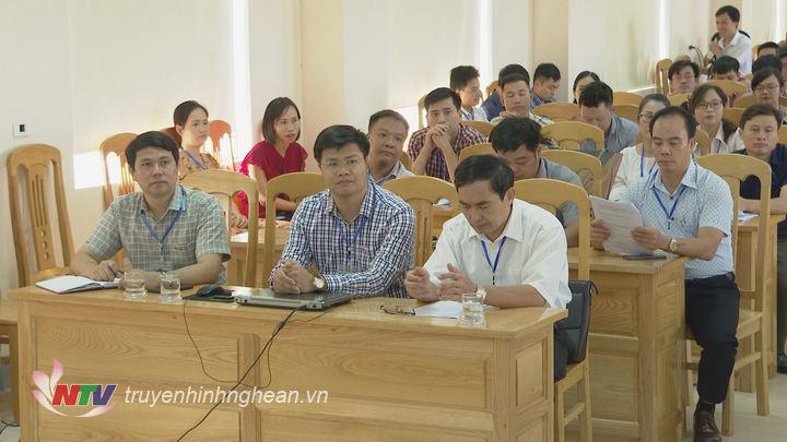 Các đại biểu tham dự.