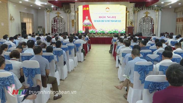 Toàn cảnh hội nghị.