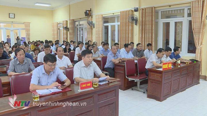 Các đại biểu tham dự hội nghị.