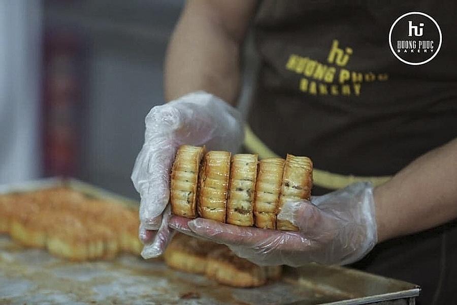 Nhiều loại bánh trung thu mới được doanh nghiệp tung ra, đáp ứng nhu cầu biếu tặng của người tiêu dùng.