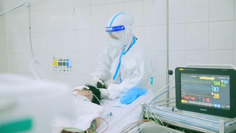 Những nhân vật trong phim có người còn, người mất, người được về nhà người vẫn còn xa cách người thân... Ảnh: Đoàn làm phim cung cấp
