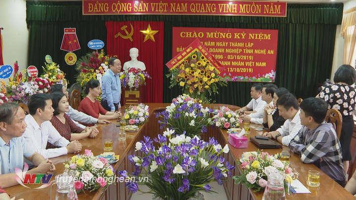 Đồng chí Thái Khắc Thư - Ủy viên Ban Chấp hành Đảng bộ tỉnh, Bí thư Đảng ủy Khối KeoNhaCai Trang PG tỉnh phát biểu cảm ơn sự quan tâm của lãnh đạo tỉnh.