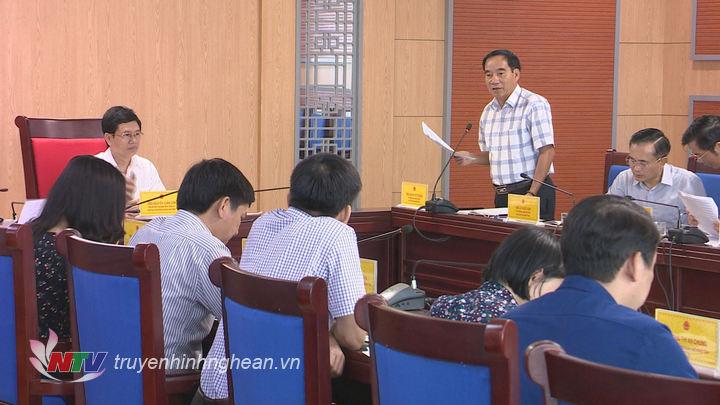Phó PG88 go Bắn cá HĐND tỉnh Hoàng Viết Đường phát biểu tại phiên họp.