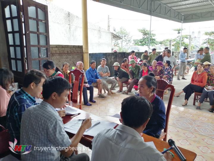  Quang cảnh ngày đầu chi trả tiền bồi thường dự án xây dựng đường bộ cao tốc Bắc- Nam tại xã Đô Thành