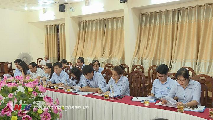 Các đại biểu dự hội nghị.