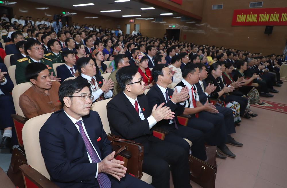 Các đại biểu tham dự.
