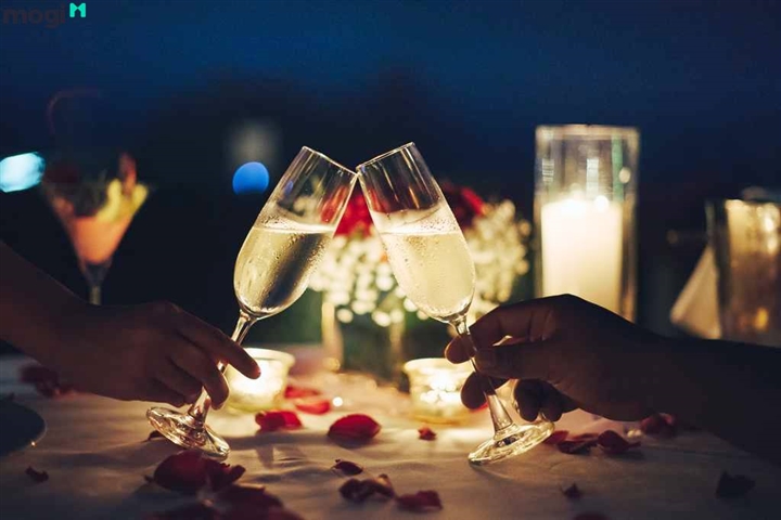 Một buổi hẹn hò lãng mạn giúp vun đắp tình cảm của hai người.