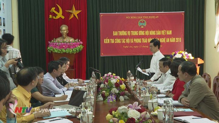 Toàn cảnh buổi làm việc.