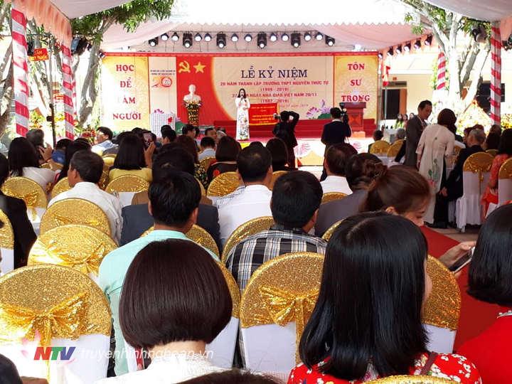 Toàn cảnh buổi lễ,
