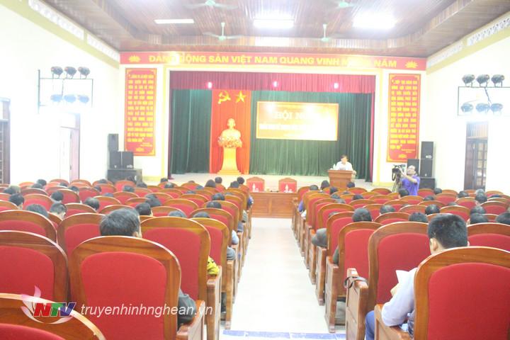 Hội nghị triển khai kế hoạch sản xuất vụ xuân ở Quỳnh Lưu.