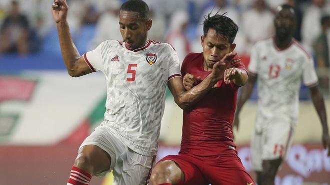 UAE (trái) thường bùng nổ cuối hiệp 1 trở đi