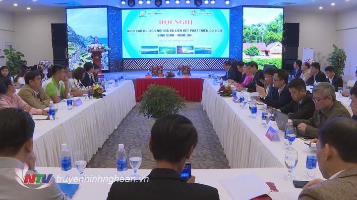 Toàn cảnh hội nghị.
