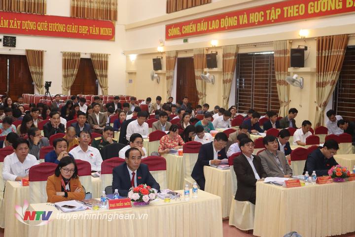 Các đại biểu tham dự.