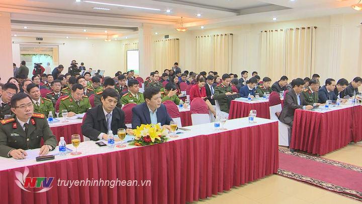 Các đại biểu tham dự.