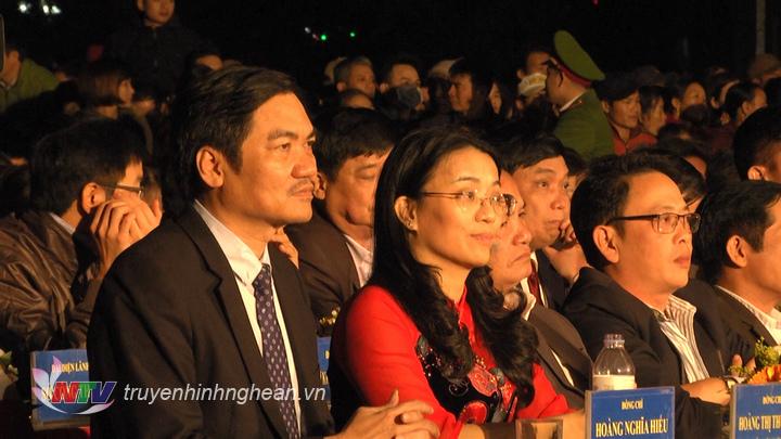 Các đại biểu tham dự.