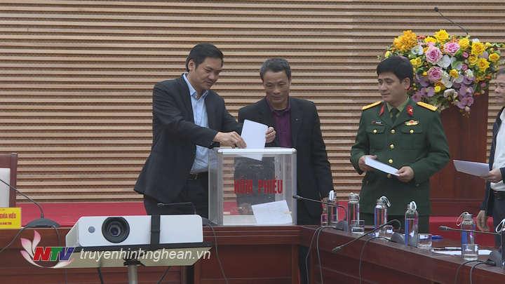 Các đại biểu tham dự.
