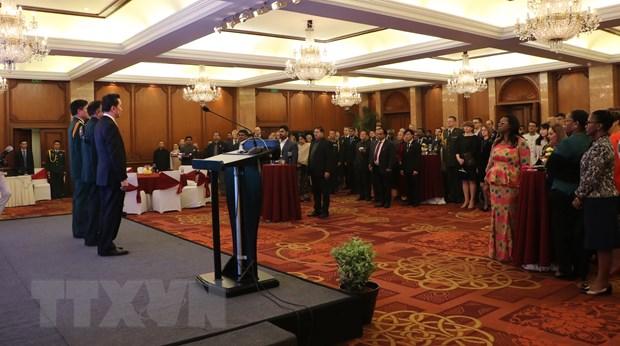 Tham dự buổi lễ có khoảng 200 khách mời là đại sứ, đại diện các phái bộ ngoại giao và đại diện cơ quan tùy viên quốc phòng các nước.