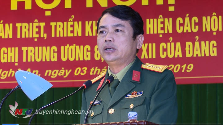 Hội nghị được nghe lãnh đạo quán triệt các nội dung của NQTW8