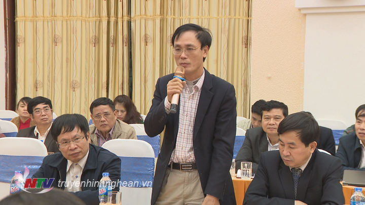 Đại diện lãnh đạo Sở xây dựng giải trình một số vấn đề báo, đài nêu.
