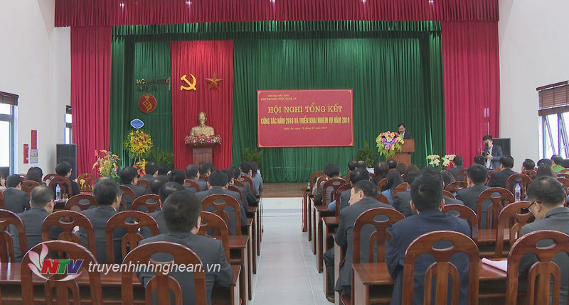 Toàn cảnh hội nghị.