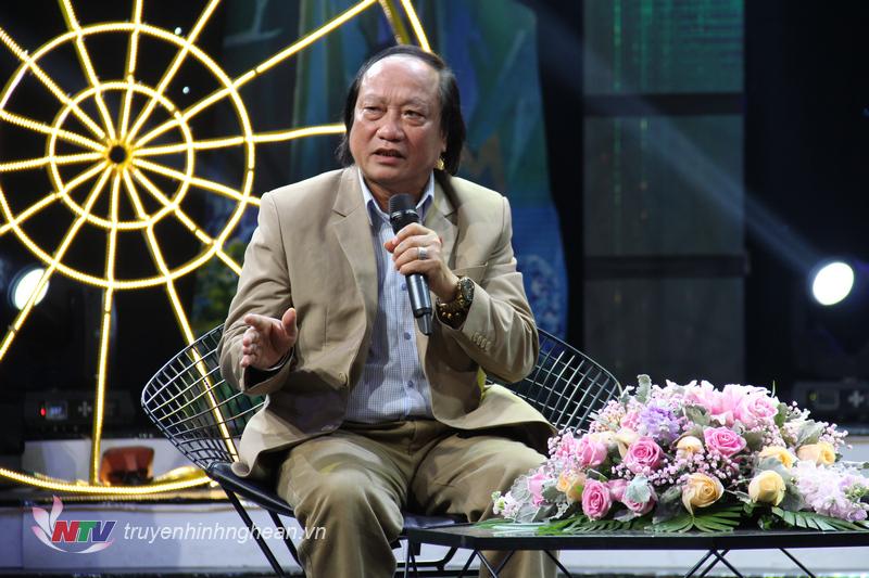 Nghệ nhân ưu tú Lê Hoàng chia sẻ những kỷ niệm về nhạc sỹ Lương Tuyển. Nghệ nhân tiết lộ, bài hát "Hội Xăng Khan" đã tạo bước ngoặt cho con đường sáng tác của nhạc sỹ Lê Tuyên khi trở về quê nhà. Ca khúc từng gây tranh cãi khi tái hiện lễ hội của thẩy mo (lễ hội tâm linh theo phong tục của người Thái). Ca khúc được đông đảo người dân đón nhận, đặc biệt là người dân tộc thiểu số. Hiện Xang Khan đã được công nhận là sản phẩm văn hóa phi vật thể.