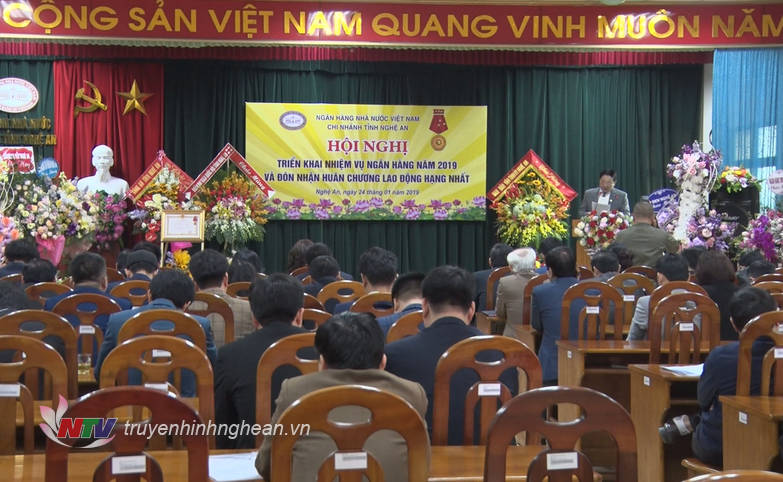 Toàn cảnh hội nghị.