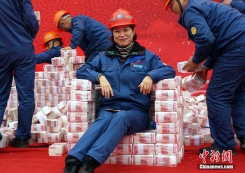 Nhiều người ghen tỵ với công nhân của Fanda. 