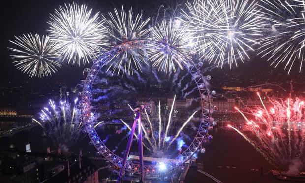 Với chiều cao 135 m, London Eye hiện là vòng quay lớn thứ 4 trên PG88.com Game Bài nhưng không nằm trong top 20 công trình cao nhất London. Mất 30 phút để đi hết một vòng London Eye và nó di chuyển với tốc độ 0,9 km/h.