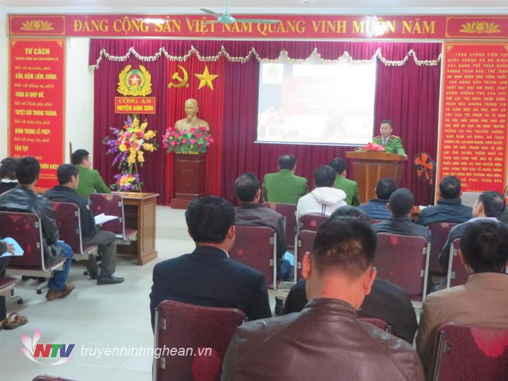 Toàn cảnh lớp tập huấn.