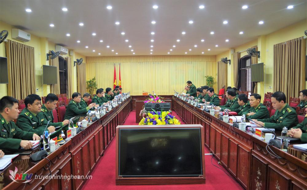 Toàn cảnh lễ trao quyết định.