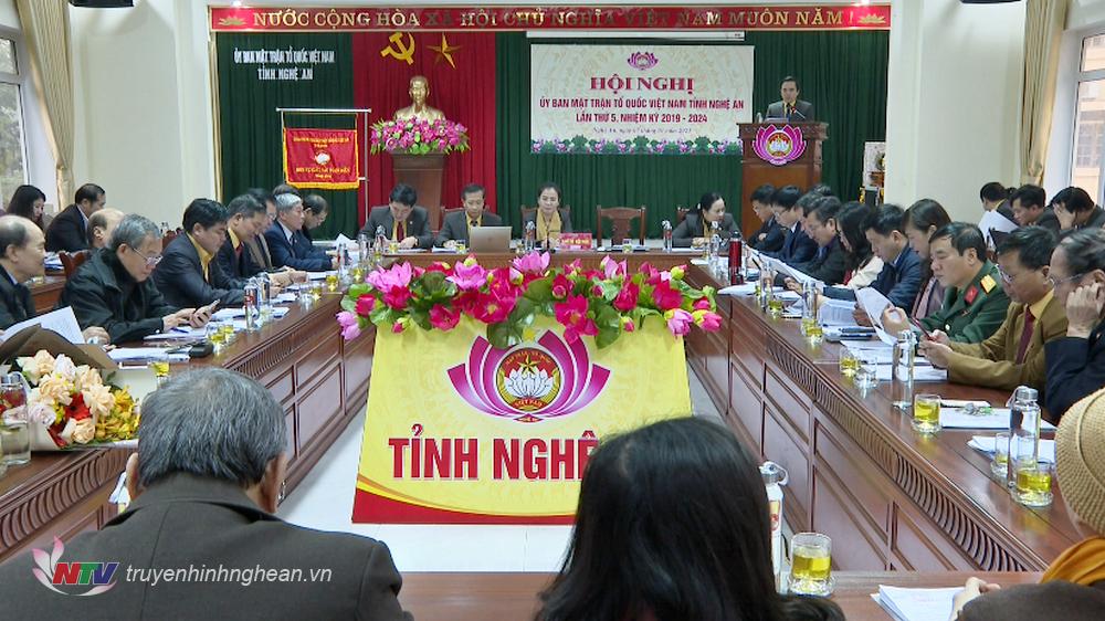 Toàn cảnh hội nghị tại điểm cầu Ủy ban MTTQ tỉnh.