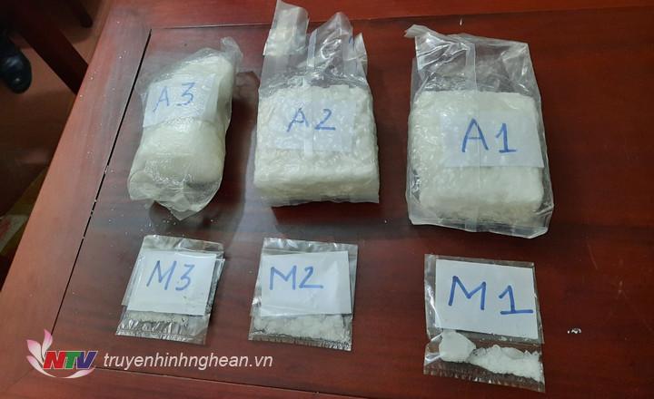 Tang vật lực lượng chức năng thu giữ từ các đối tượng.