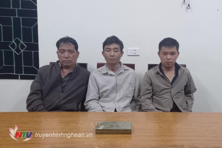 3 đối tượng cùng tang vật tại cơ quan điều tra.