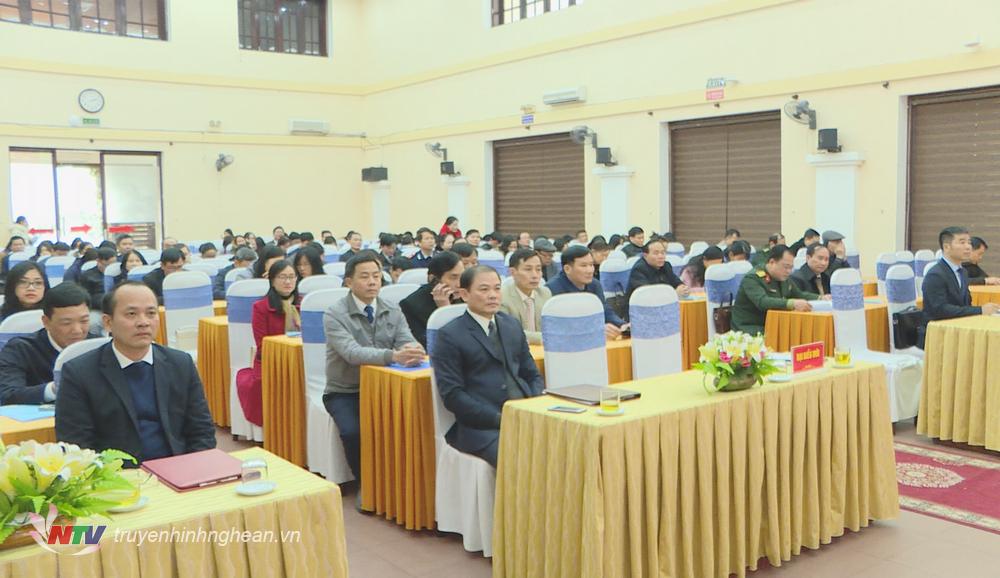Các đại biểu dự hội nghị.