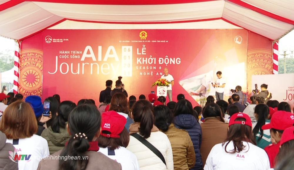 Toàn cảnh lễ khởi động.