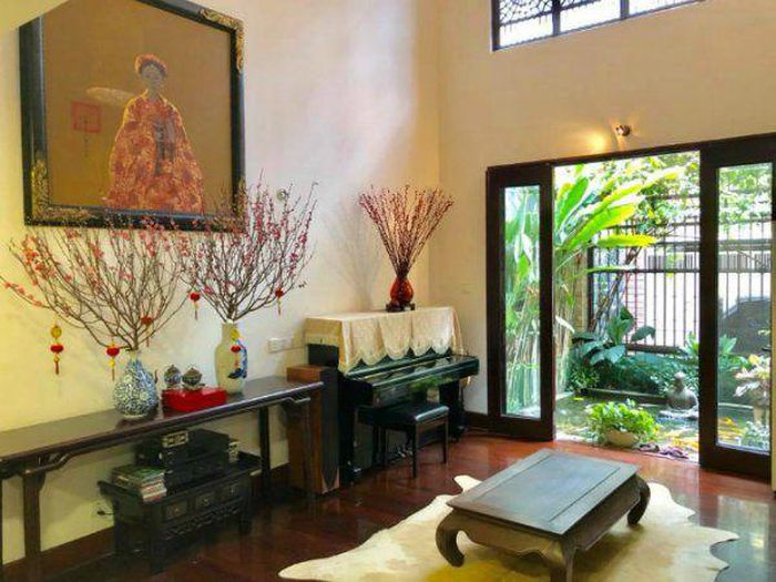 Nếu cây hay hoa đã héo úa, khô cằn không nên để trong nhà. Ảnh minh họa.