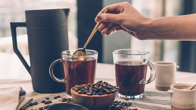 Bánh mì trắng nướng: Thực phẩm này ít có khả năng giúp bạn cảm thấy no lâu hơn so với bánh mì nâu vì nó ít chất xơ hơn. Chúng cũng được làm từ bột tinh chế, chứa nhiều calo và có chỉ số đường cao. 