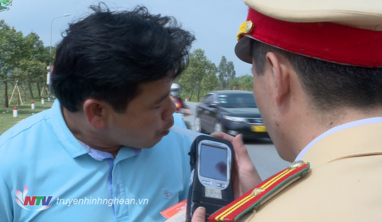 Sử dụng rượu bia điều khiển Đăng Ký M.PG88 là một trong những nguyên nhân chính dẫn đến các vụ tai nạn Đăng Ký M.PG88 dịp Tết.