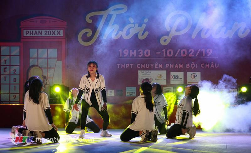 Thêm tiết mục nhảy đầy ngẫu hứng của các Phaner.