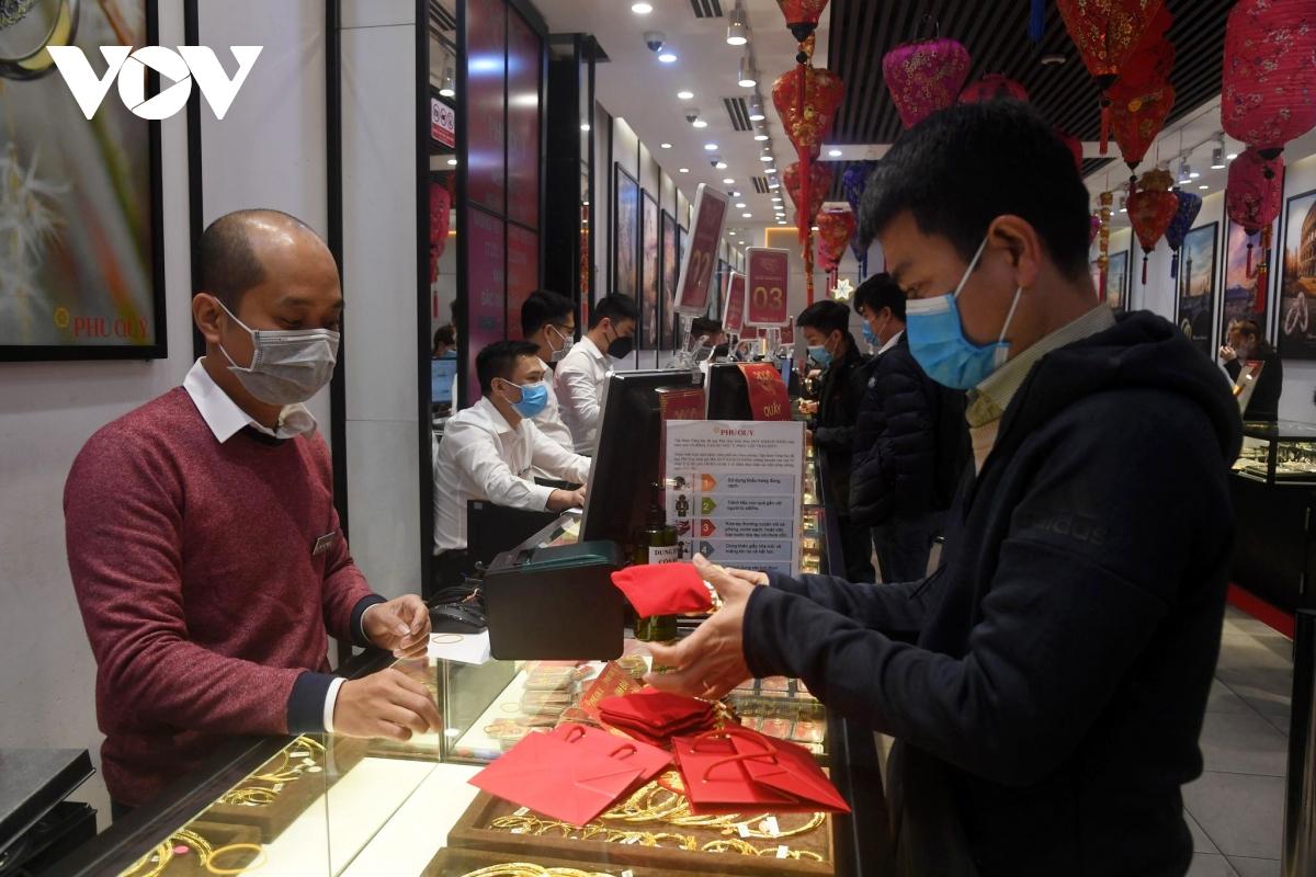 Ngày vía Thần Tài được coi là ngày xin lộc buôn lộc bán lớn nhất trong năm. Năm nay, ngày vía Thần Tài sẽ rơi vào Chủ Nhật (ngày 21/2dương lịch).