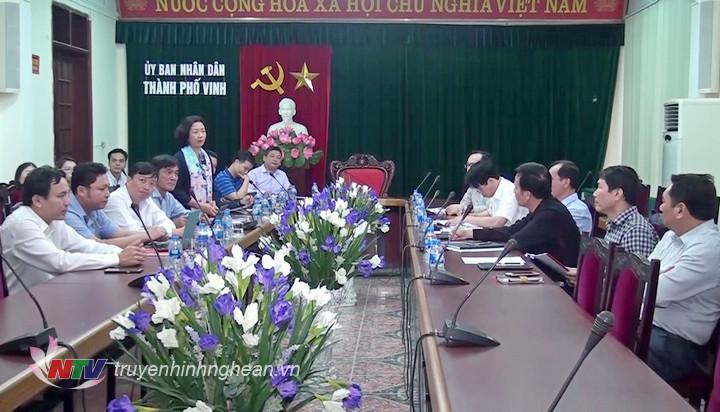 Toàn cảnh buổi làm việc.