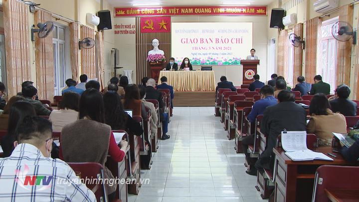 Toàn cảnh hội nghị.