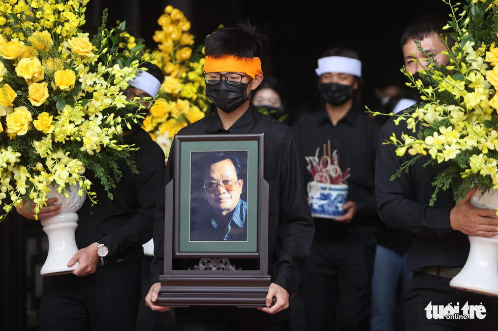 Di quan nhạc sĩ Hồng Đăng.